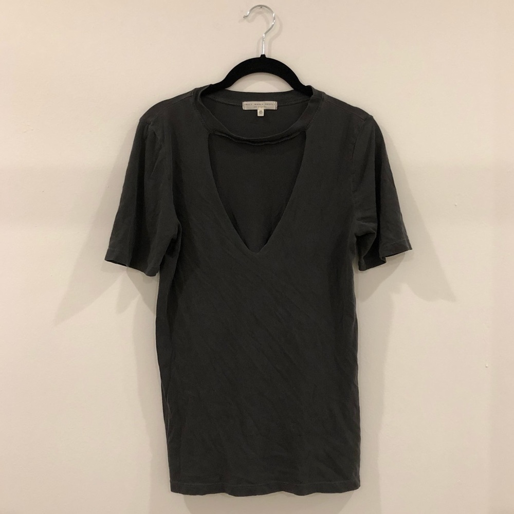 Deep V T-shirt - charcoal grey